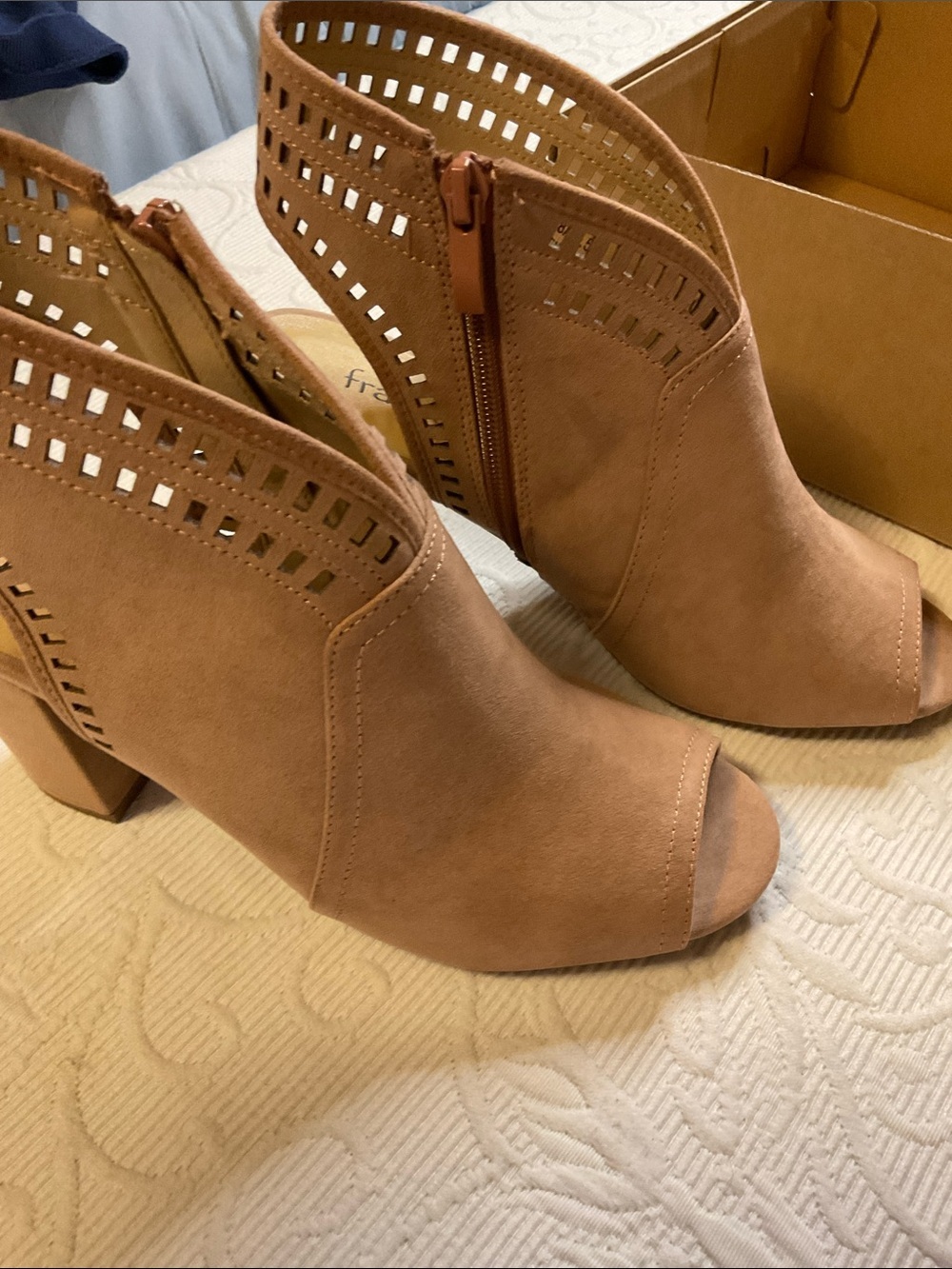 Francesca's Collections Blush Suede Peep-Toe Laser Cut Booties. Size 8